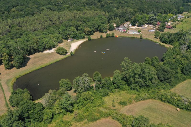 Camping naturiste du Lac de LISLEBONNE